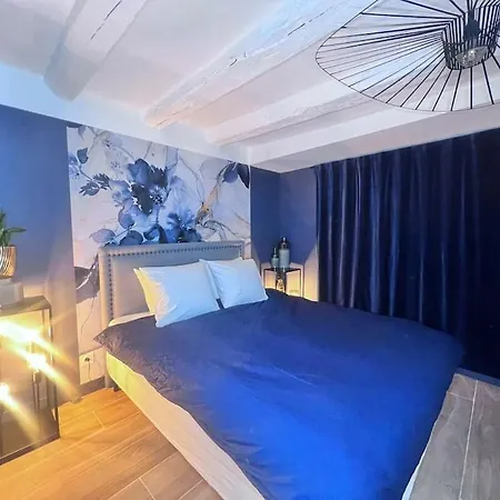 Appt De 85m2, Pour 4 Personnes Avec Clim, Terrasse, Et Parking Sous Terrain Tours